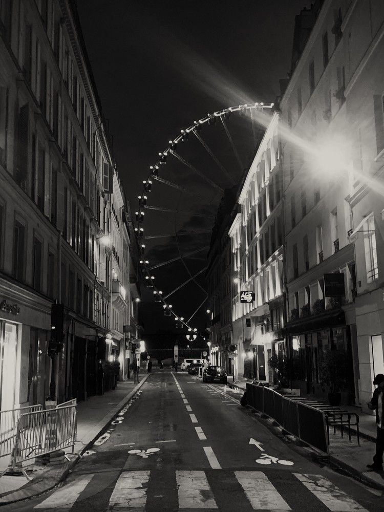 Photograph by Julien MENDJELI