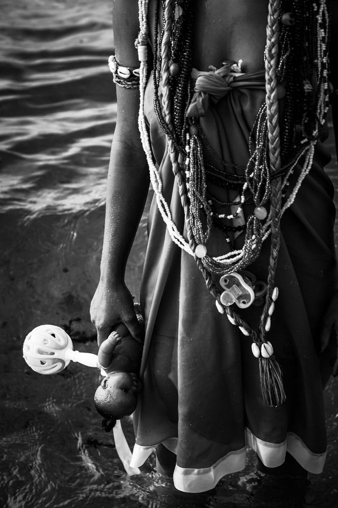 A menina e seus brinquedos