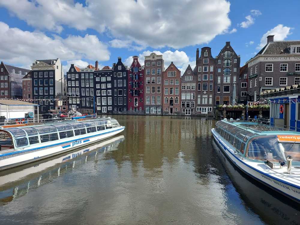 Полдень в Амстердаме