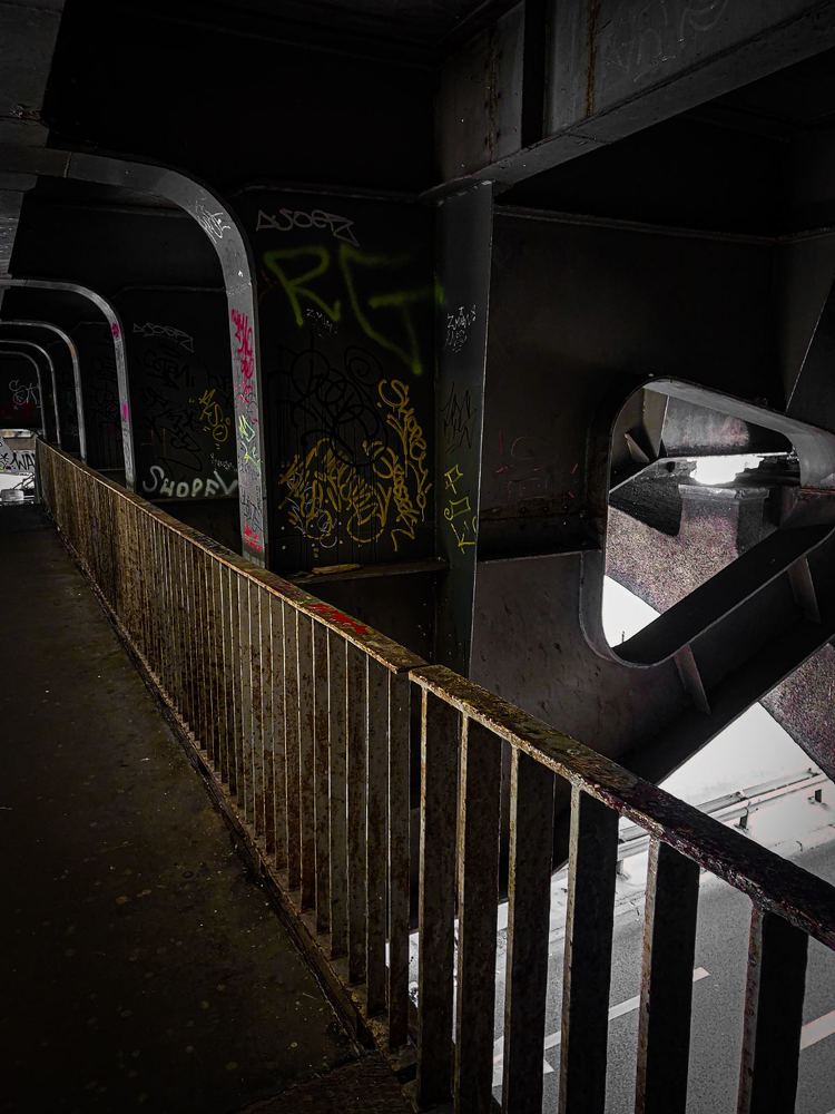 Photograph by Ivan Goshtanar