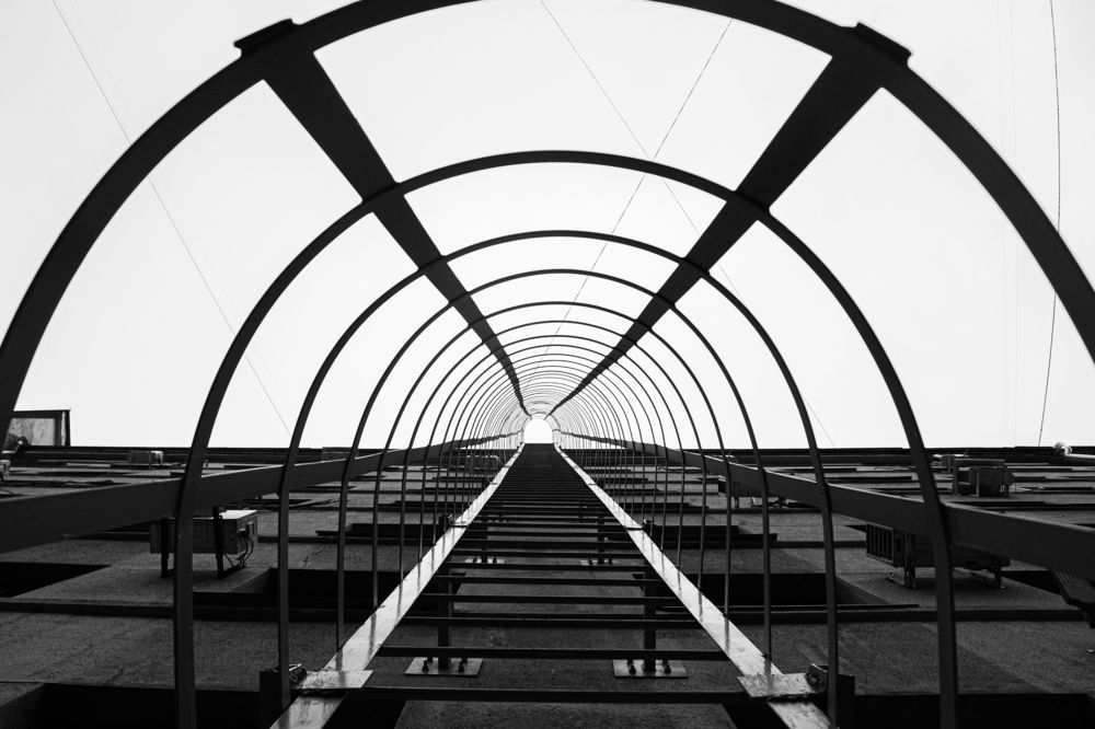 уходящие линии