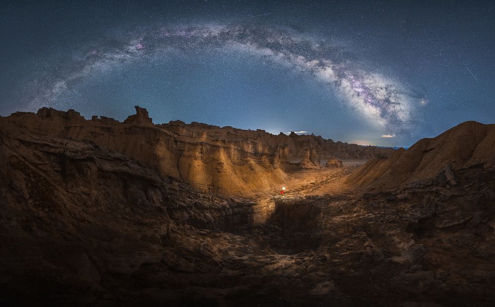 Night of Yardang tower