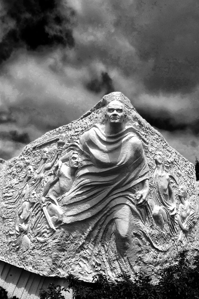 Photograph by Muzaffer Sütlüoğlu