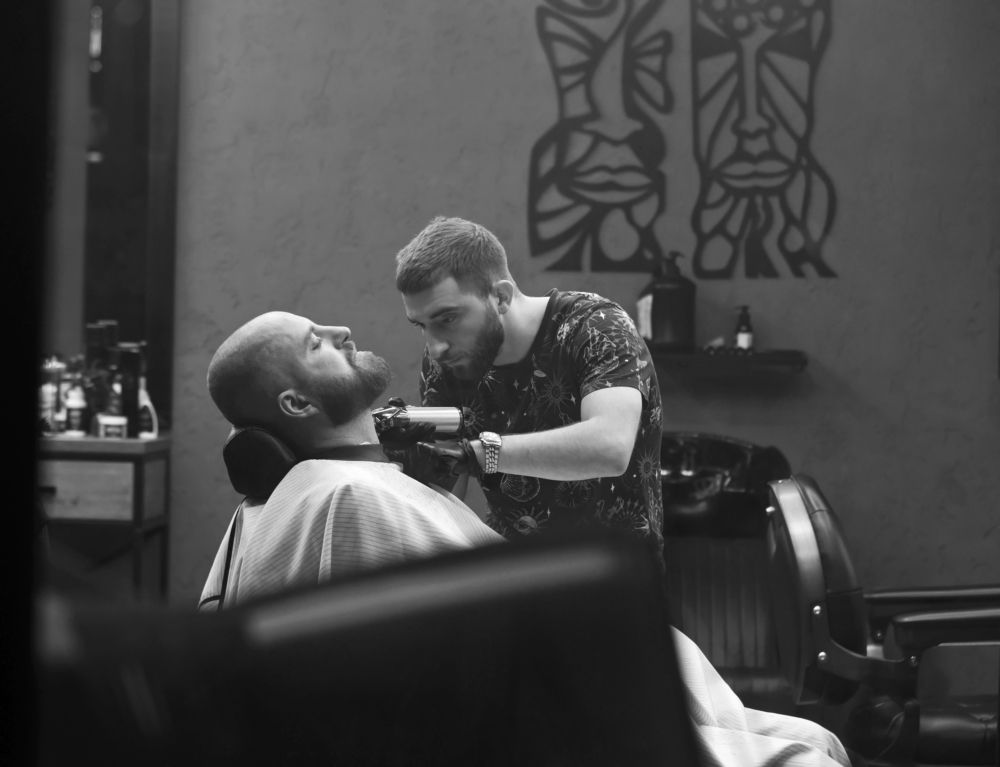 Парикмахерская. Окна