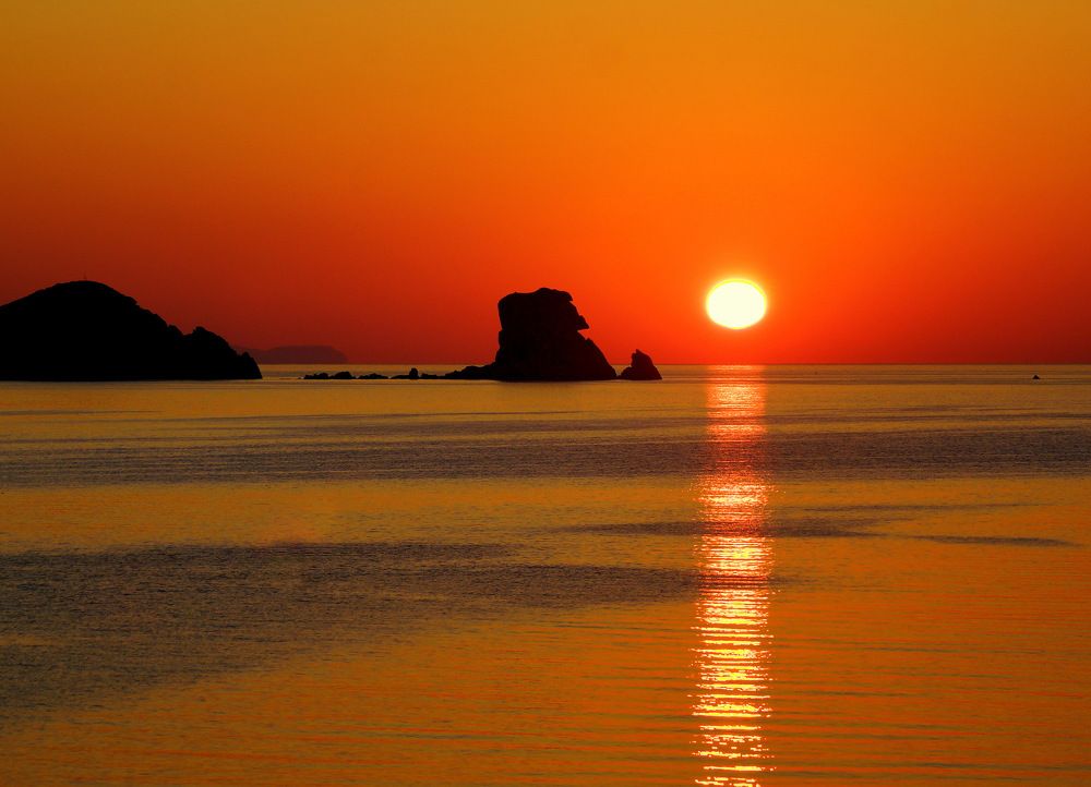 И застыл он величаво....