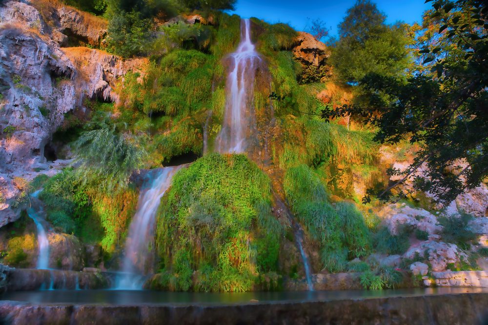 Photograph by Reza Nik