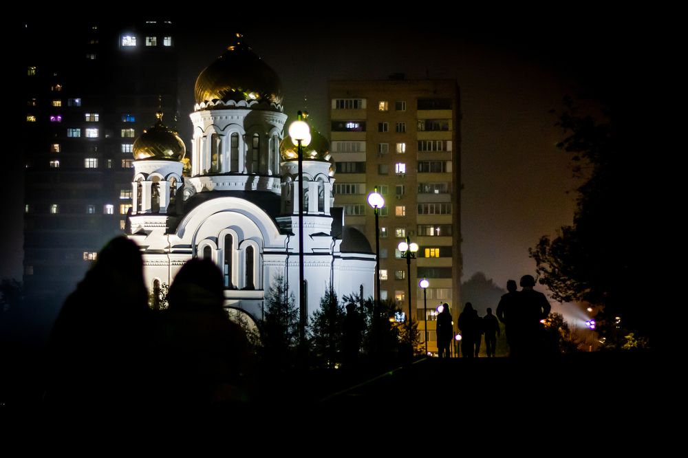 Туманный вечер в городе