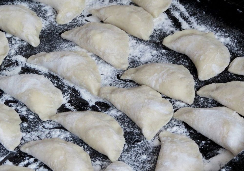 Лепка пельменей