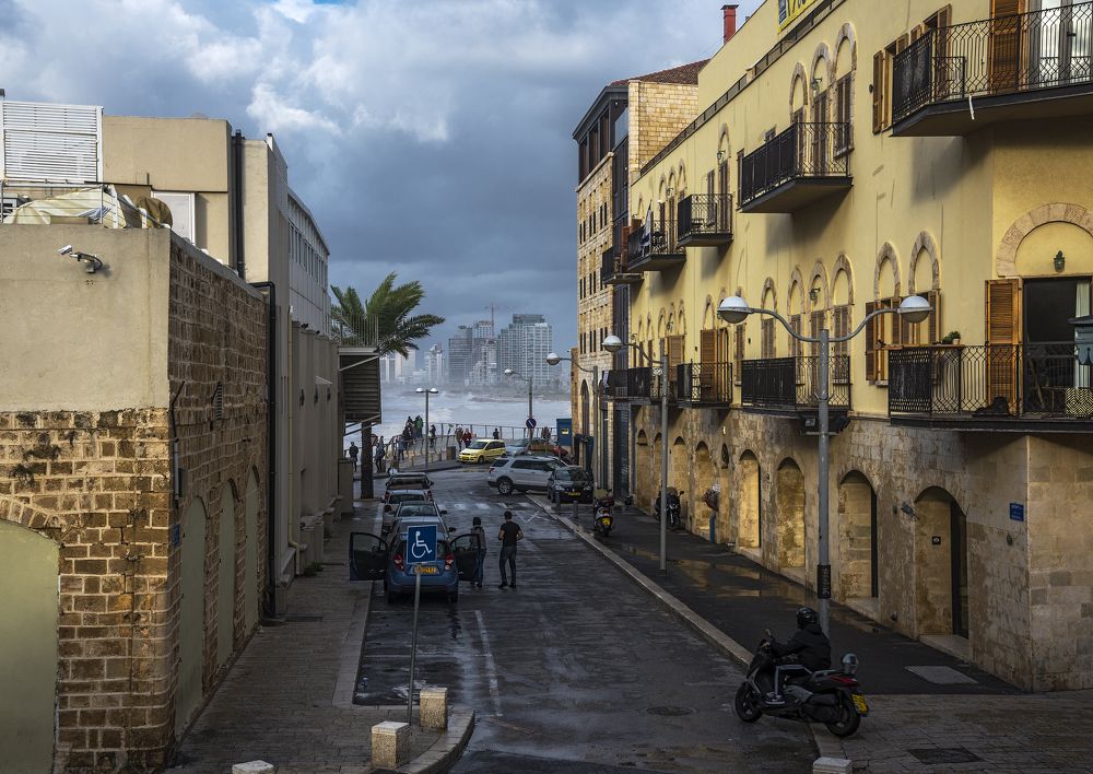 Photograph by Stanislav Kadishes