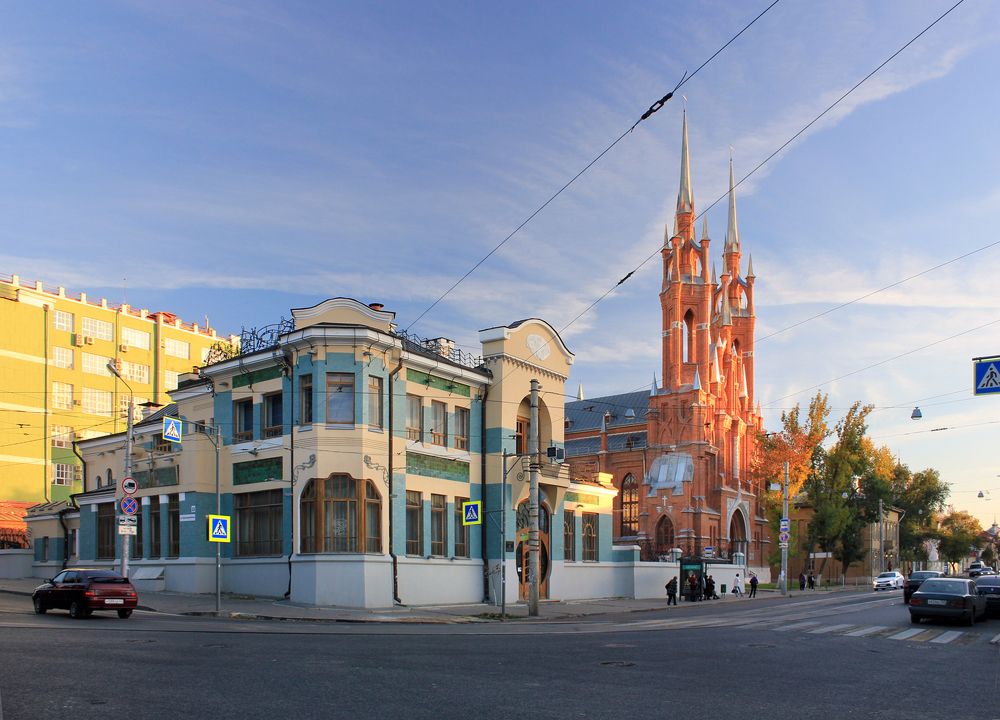 Модерн и готика.