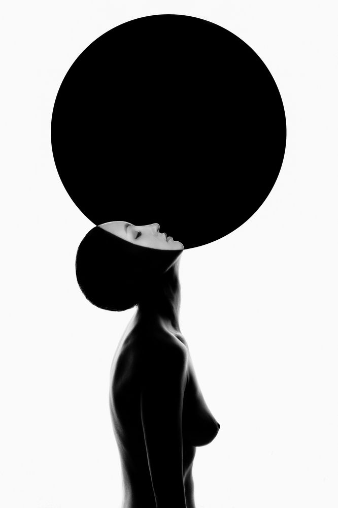 Под черной луной