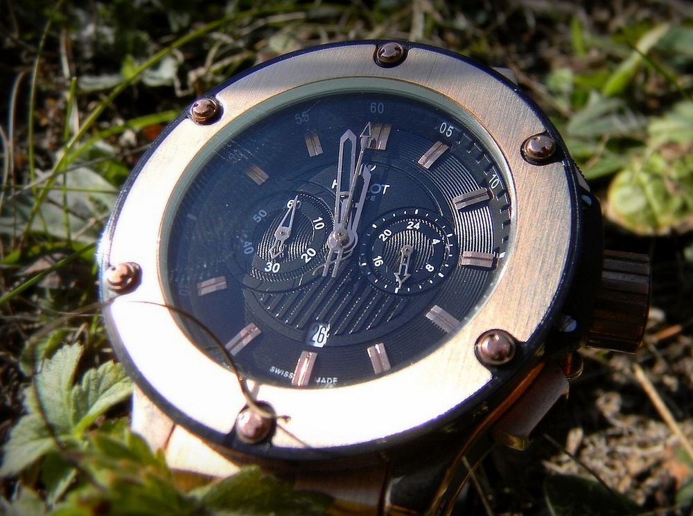 Современные часы