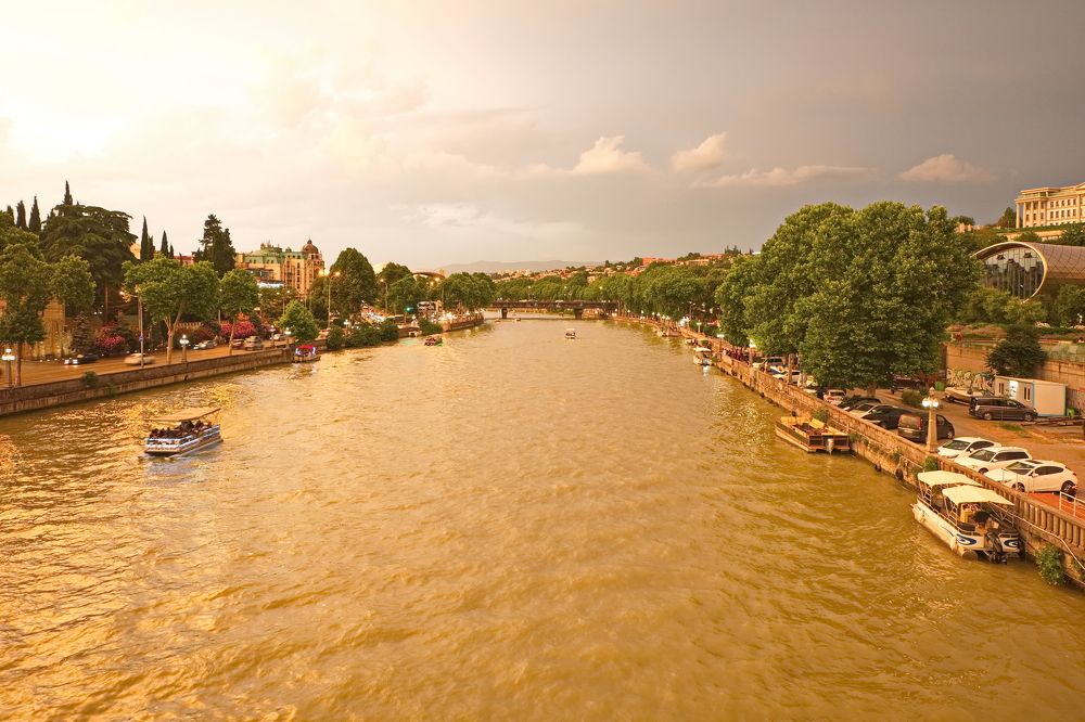 Тбилиси.Перед грозой.