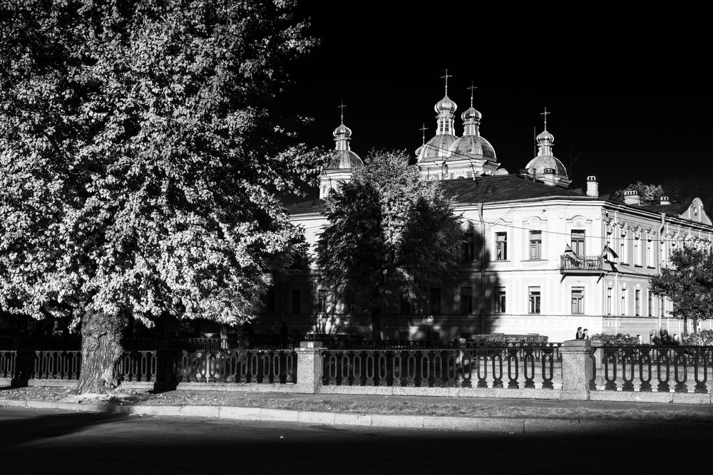 Осенний свет уходящего дня. Набережная Крюкова канала.