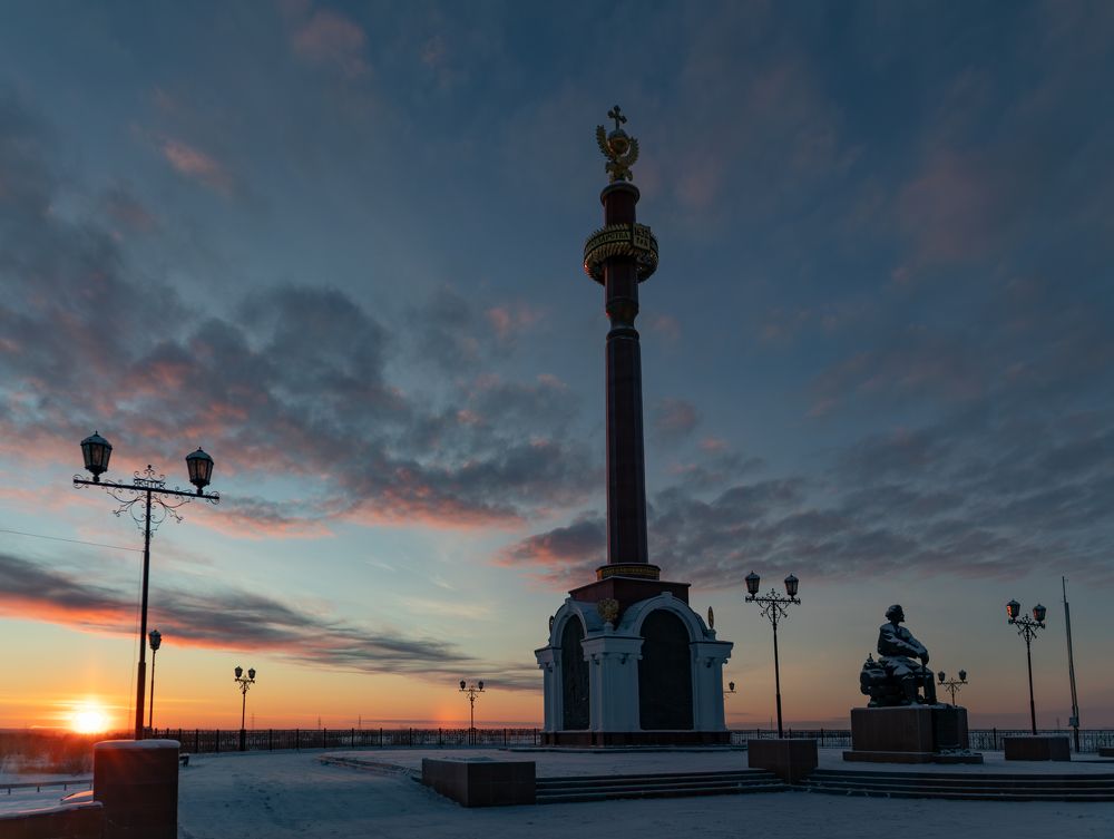 Зимний восход над Якутском.
