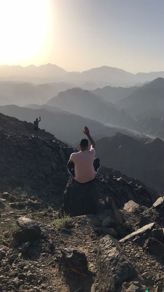 Waving to the Horizon: A Tale of Two Explorers