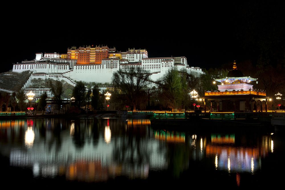 Сияние Поталы.