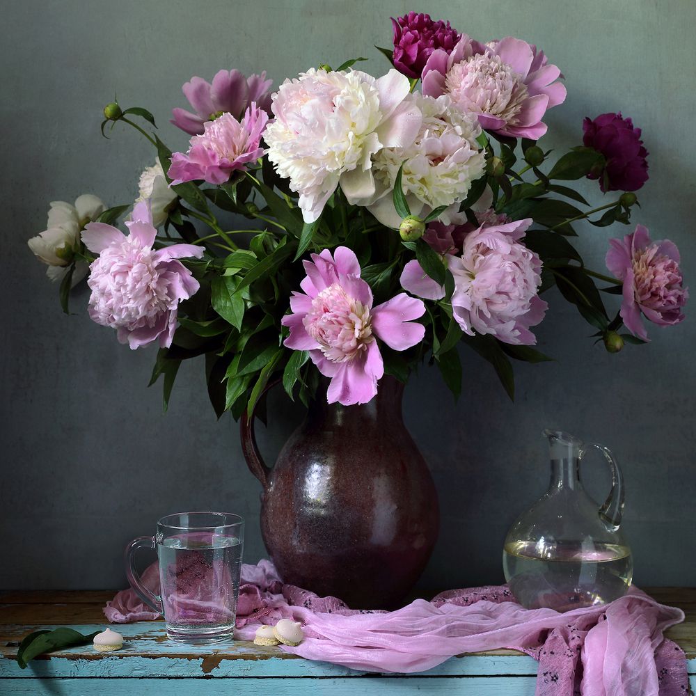 Пионов нежный аромат.