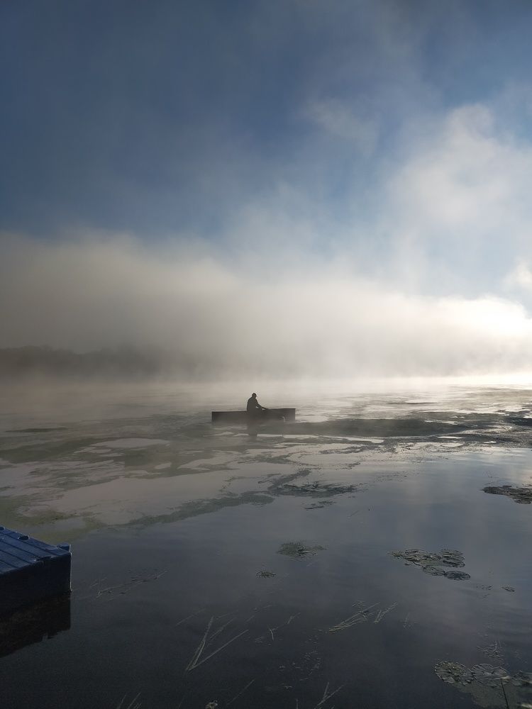 На рыбалке.