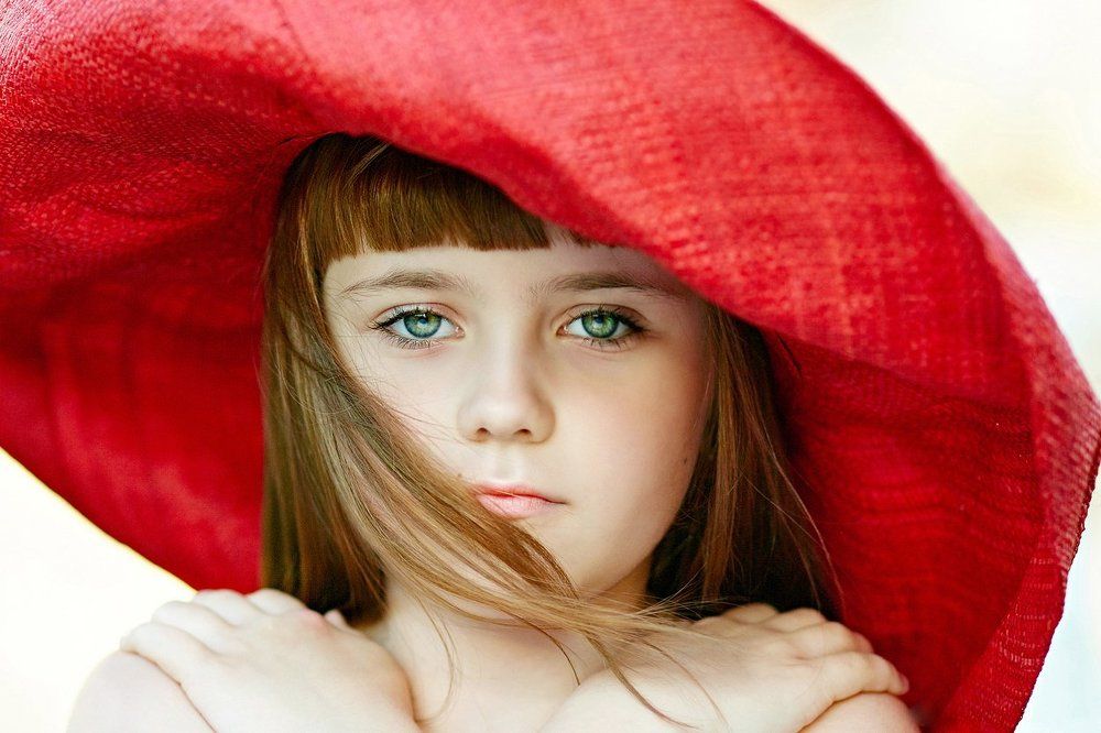 Девочка в шляпе