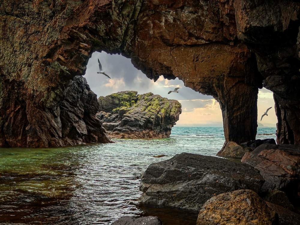 Каменная арка.