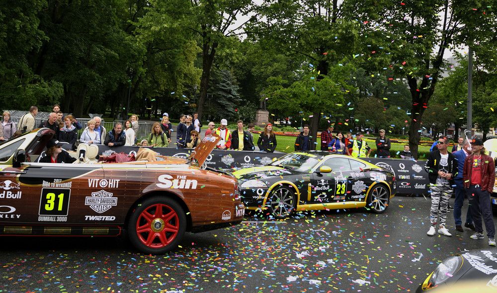 Цветной дождь.