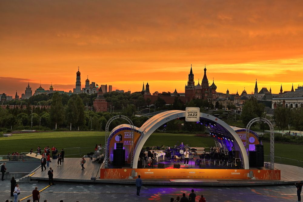 Москва, Зарядье, джазовый фестиваль.