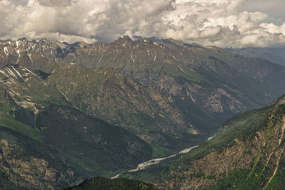 Обзор с вершины Мусса-Ачитара