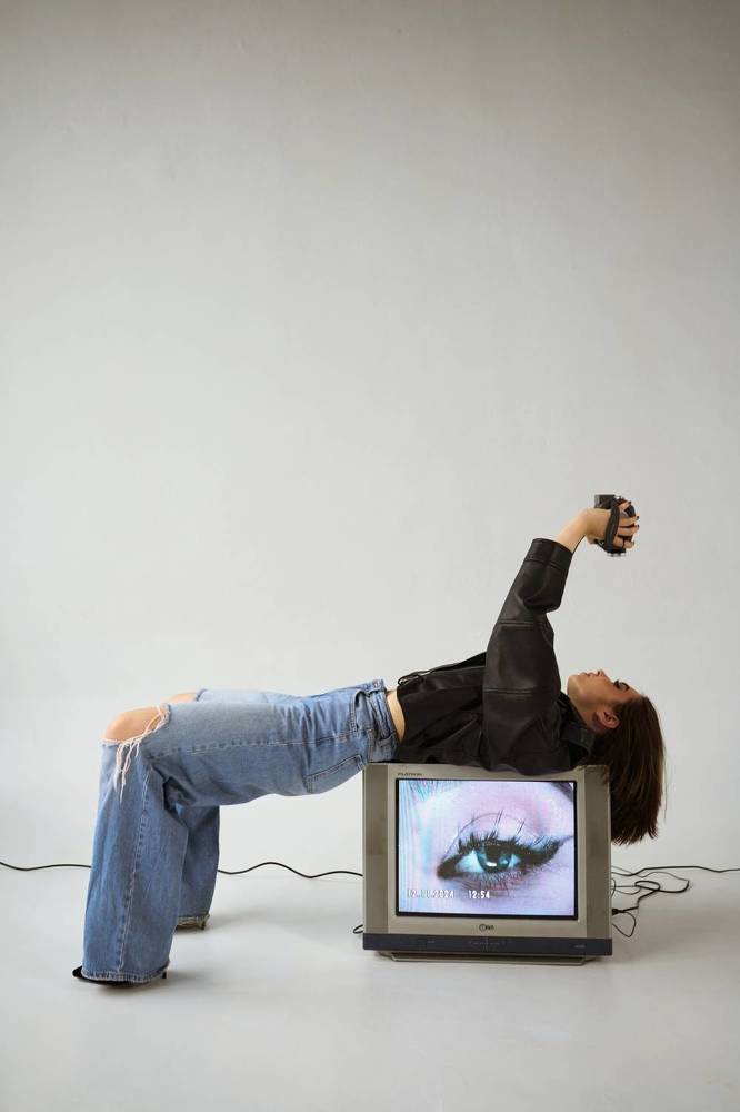 Мам, меня в телевизоре показывают