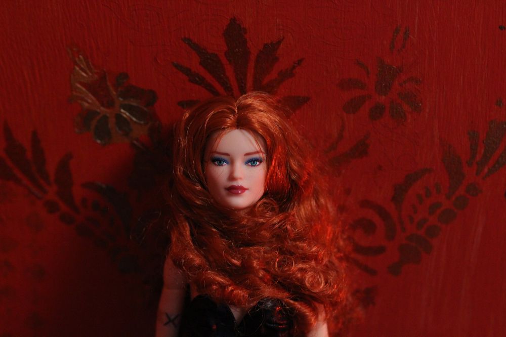 Она - это всё