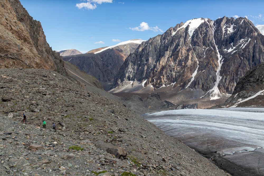 Альпинисты возвращаются