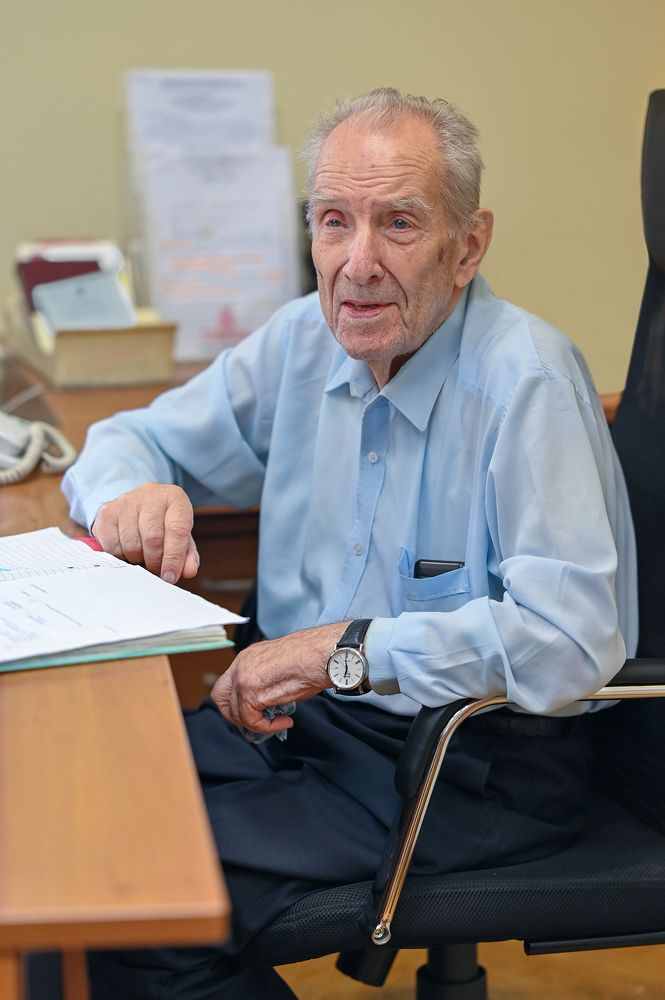 Алексей Константинович Николаев, труженик тыла