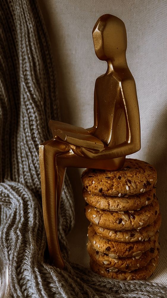 Breakfast with a book