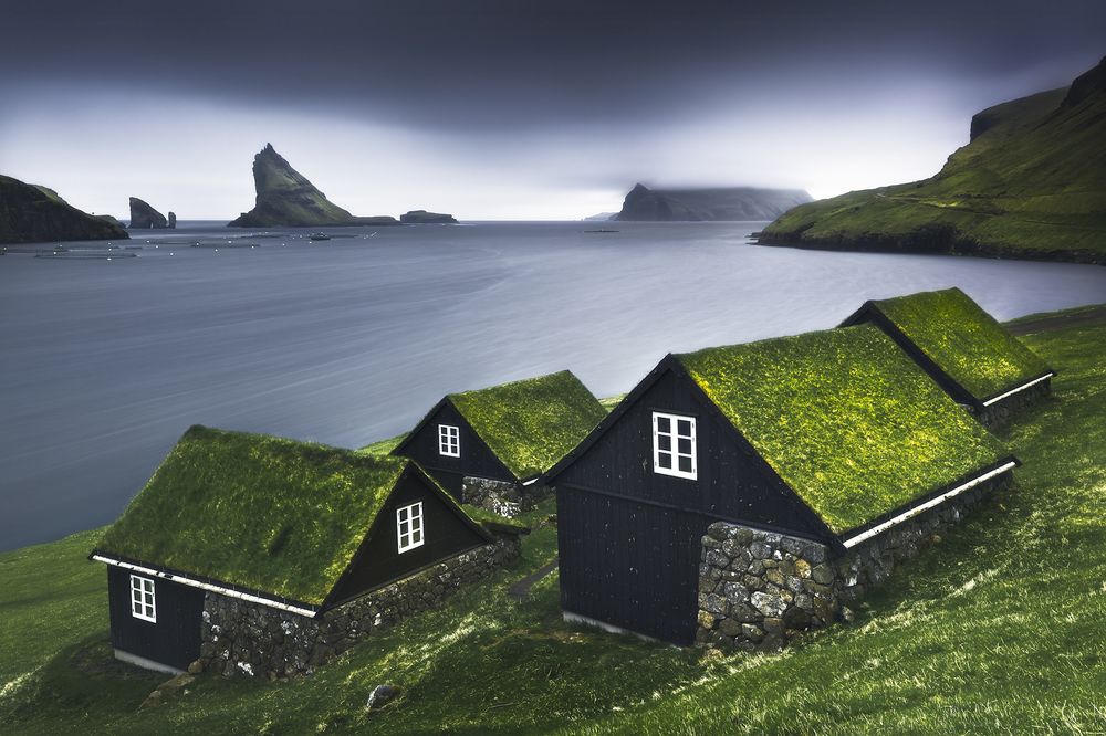 GLIMPSE OF FÆR ØER - Faroe Islands