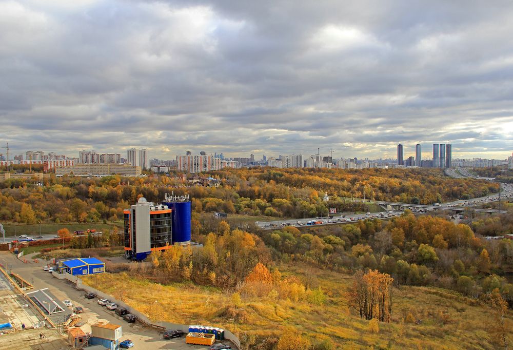 Москва. Панорама Москвы и осени.  25.10.2024