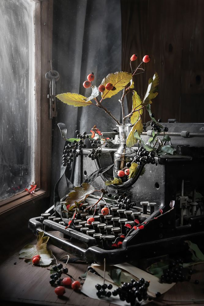 Berries and typewriter