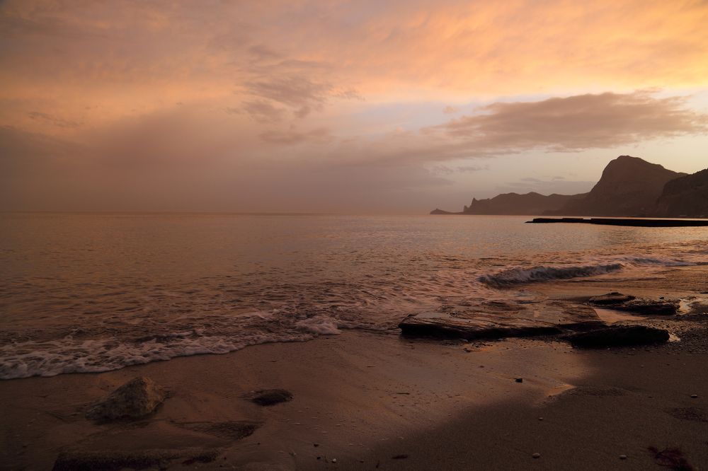 Пляж Судака на закате