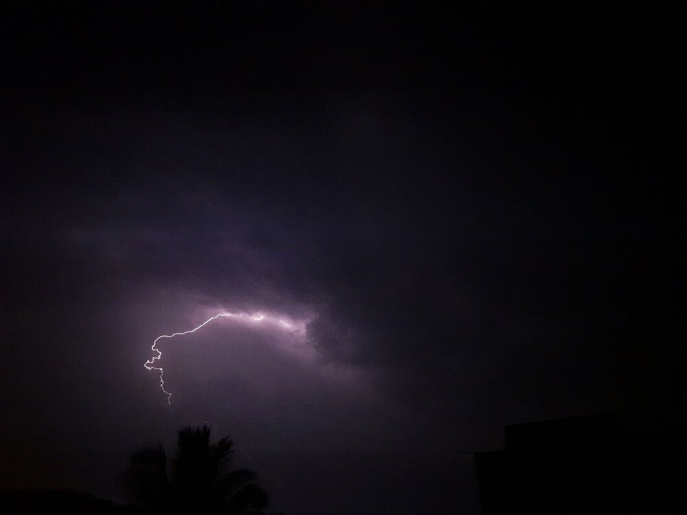 Lightening-Lion's roar in the sky