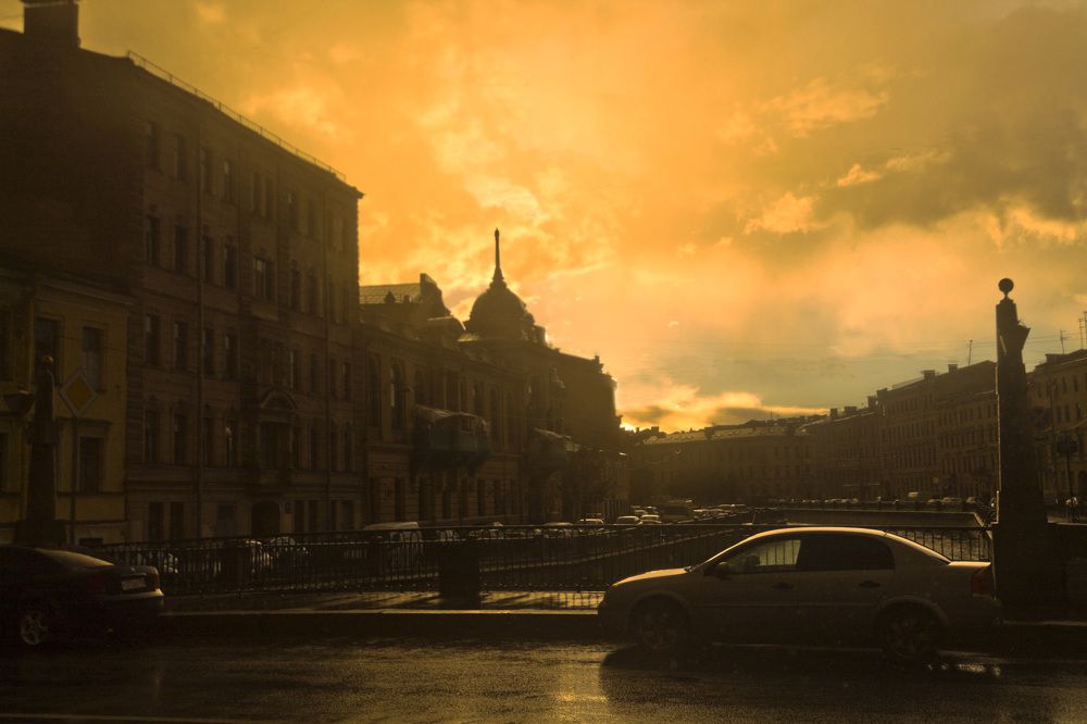 Город после грозы.