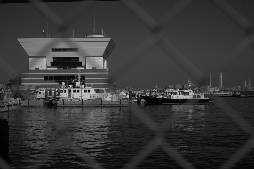 The extraordinary in the everyday of the metropolis Yokohama.