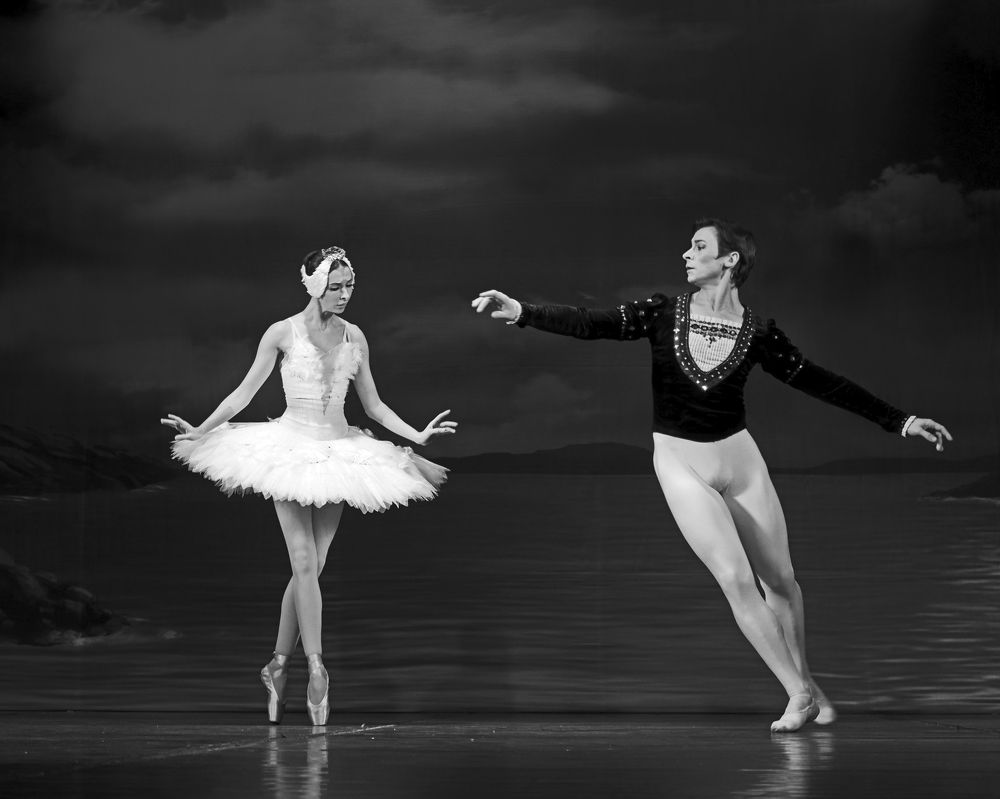 Балет ЛЕБЕДИНОЕ ОЗЕРО.