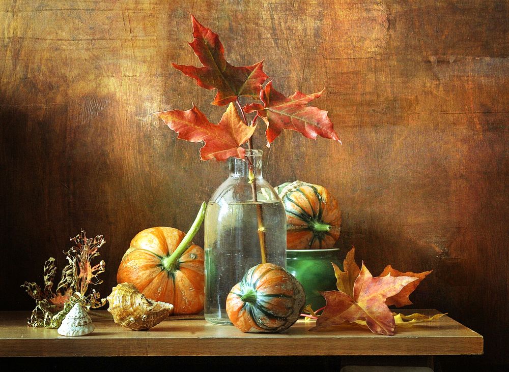 С тыквами и кленовыми листьями