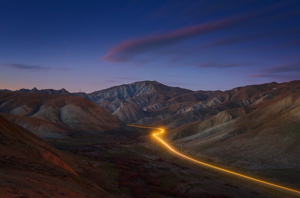 Сквозь красные горы в город Хызы