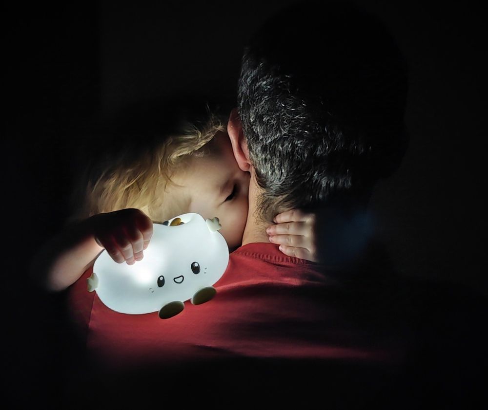 Поцелуй дочери