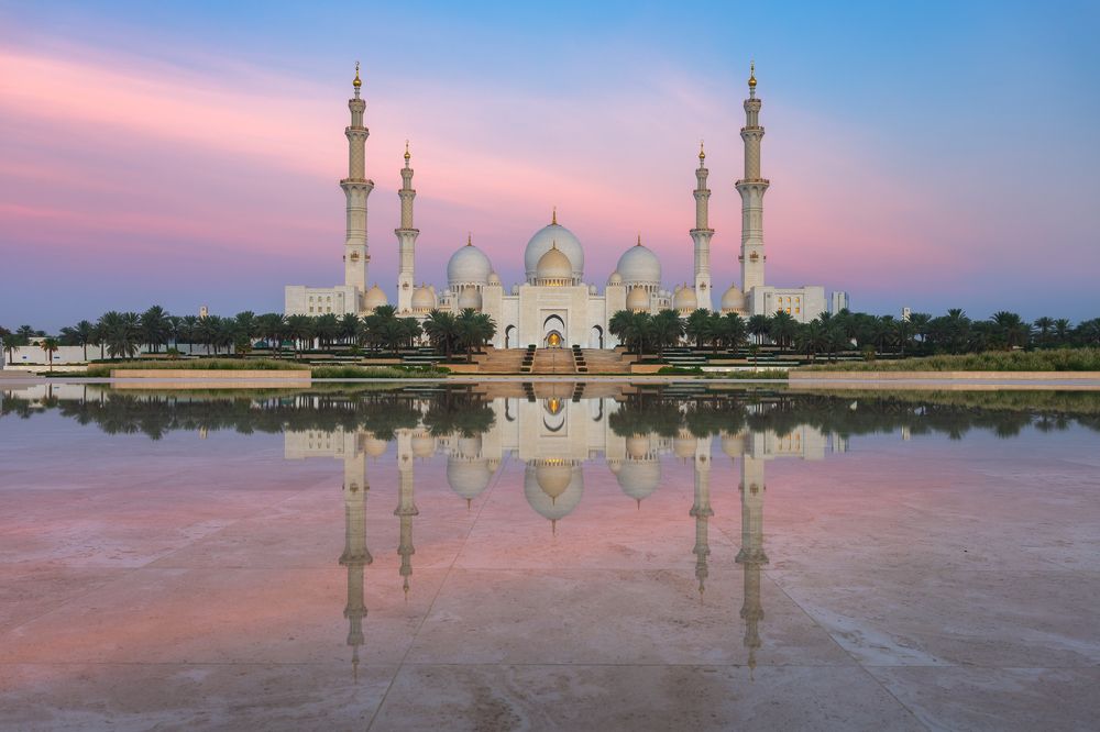 Sheikh Zayed Grand Mosque at Sunrise