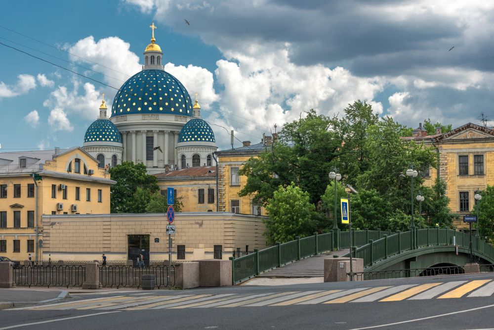 В ожидании летней грозы.Троицкий-Измайловский собор.