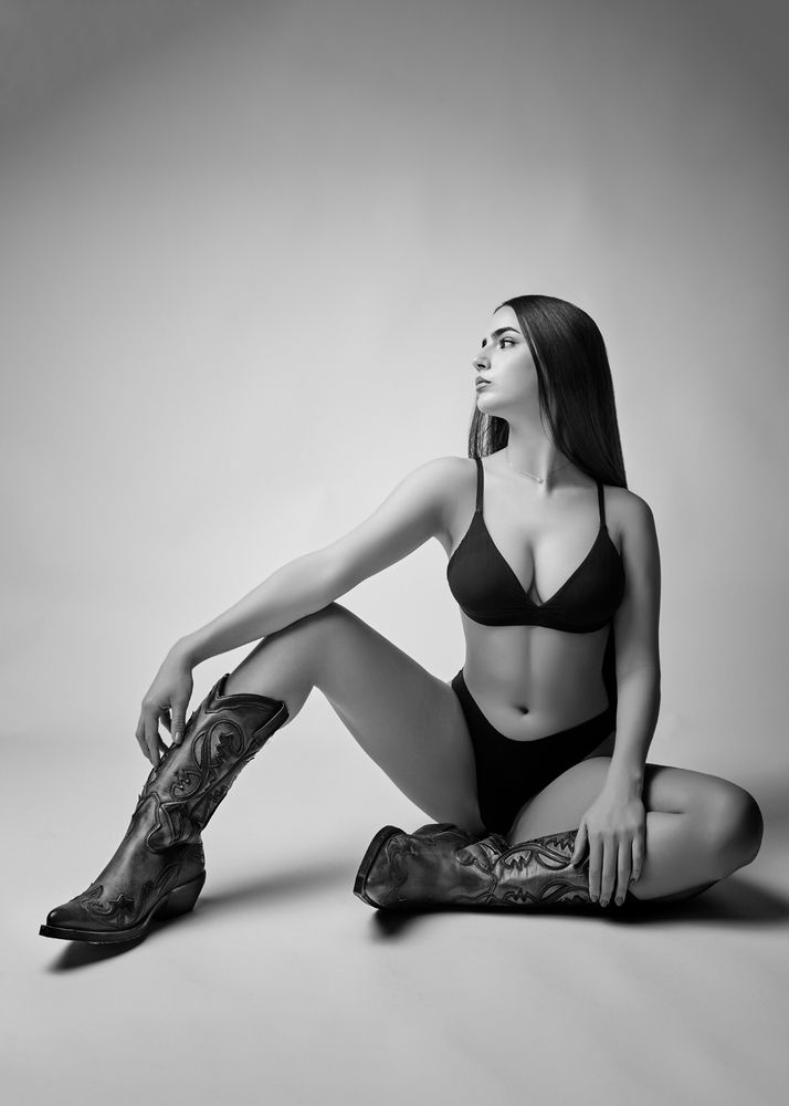 Rockin' the Cowboy Chick In These Boots!