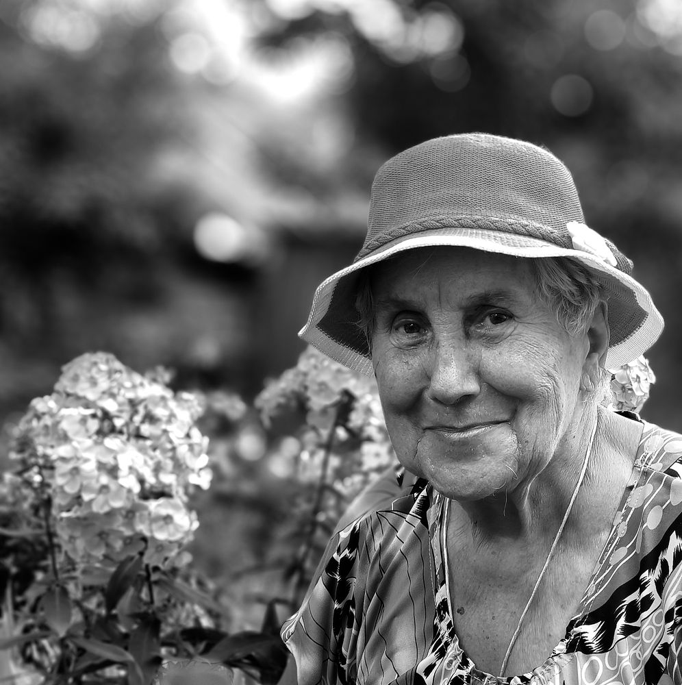 Портрет с флоксами в 90-ый день рождения