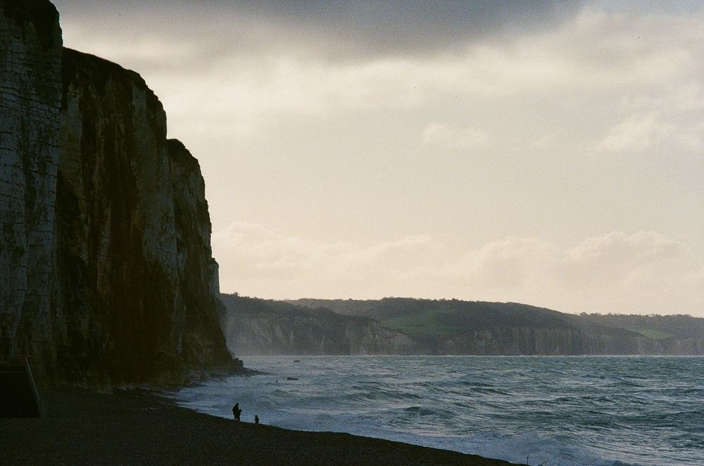 Coastal Beauty in Dieppe: Between Cliffs and Wave