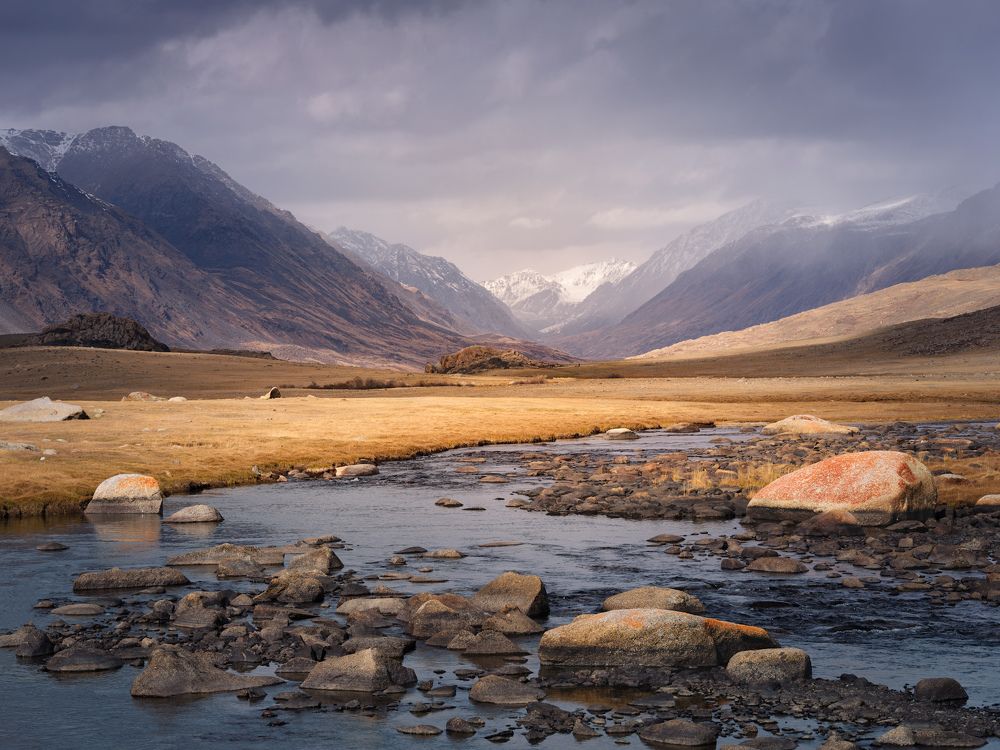 Вход в долину Толайты
